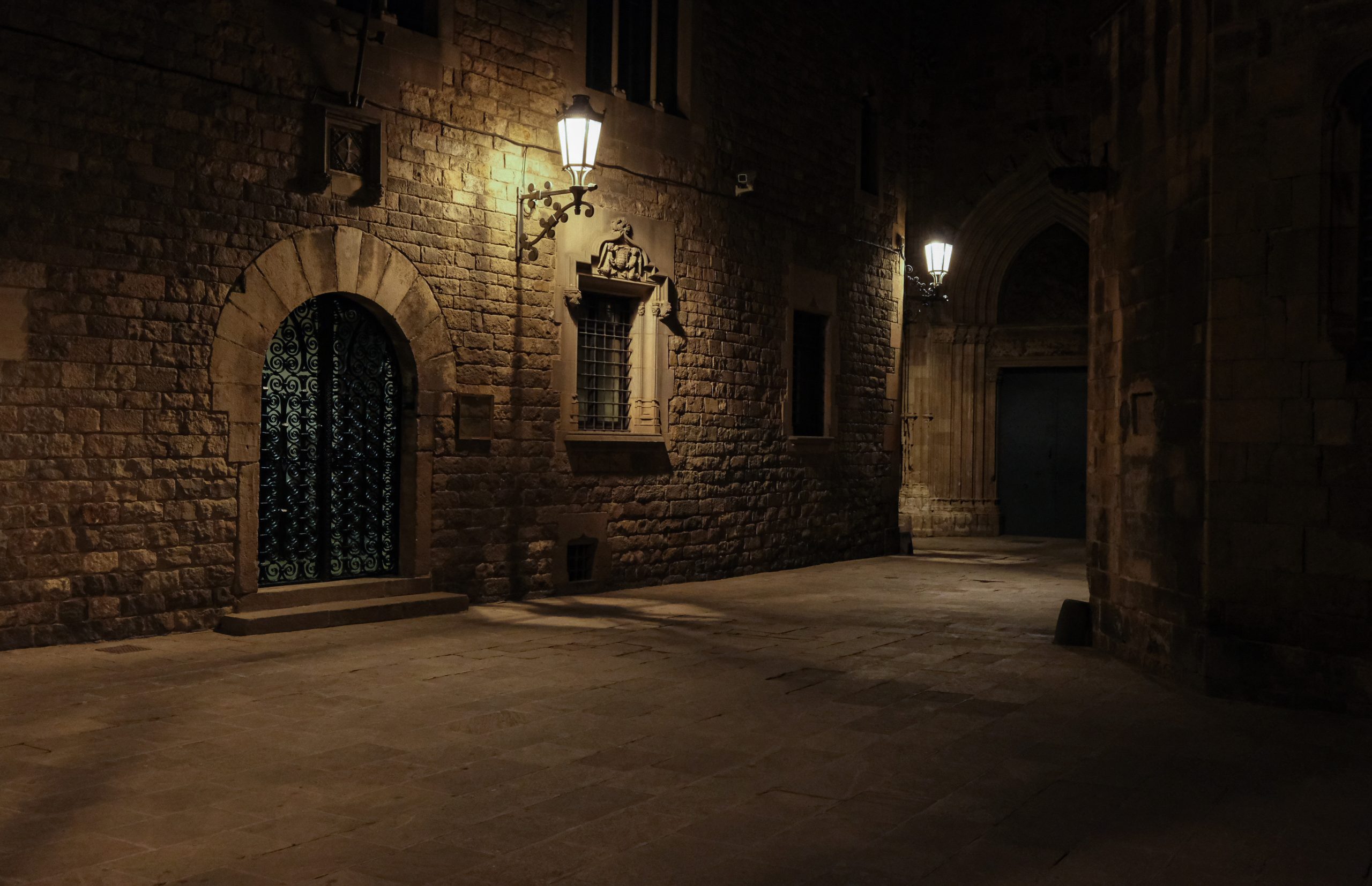 Tales and Curses of the Gothic Quarter